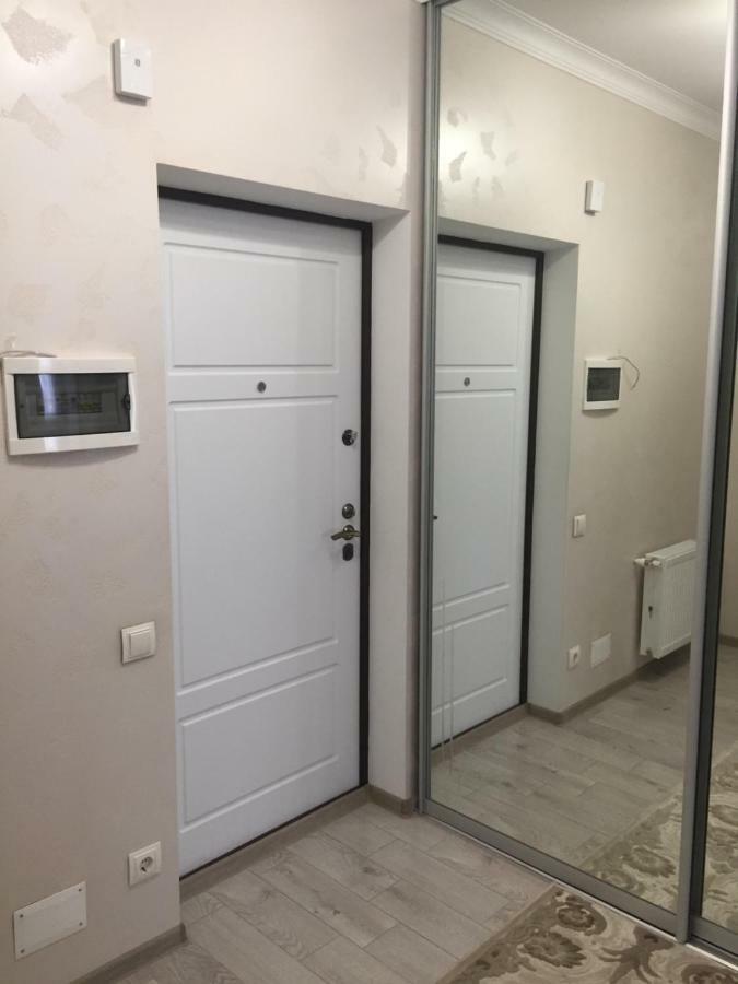Center Apartment On Albisoara Street คีชีเนา ภายนอก รูปภาพ